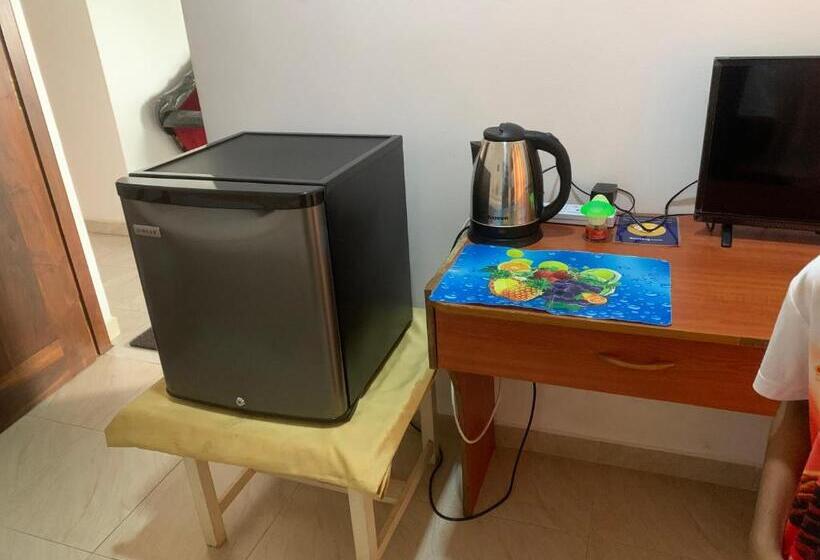 غرفة قياسية ثلاثية مطلة علي الحديقة, Villa Delorenta