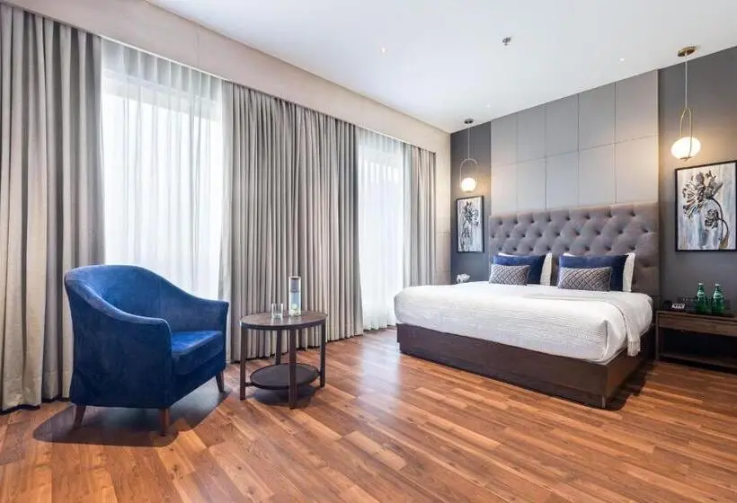 キングサイズベッドのスイートルーム, Wyndham Chandigarh Mohali