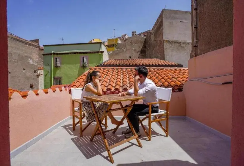 اتاق لوکس با چشم‌انداز, Casa Mirto