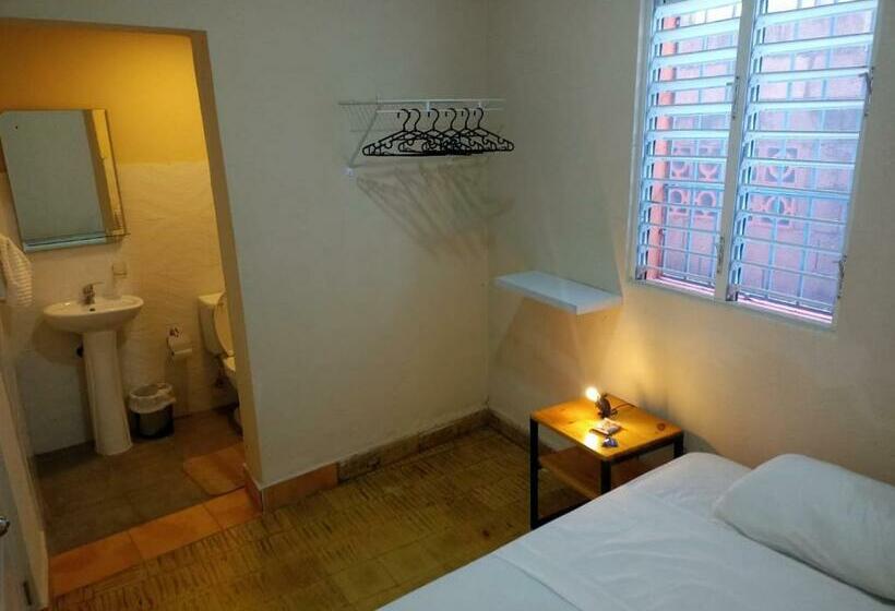 اتاق استاندارد, Hostel Gato Colonial