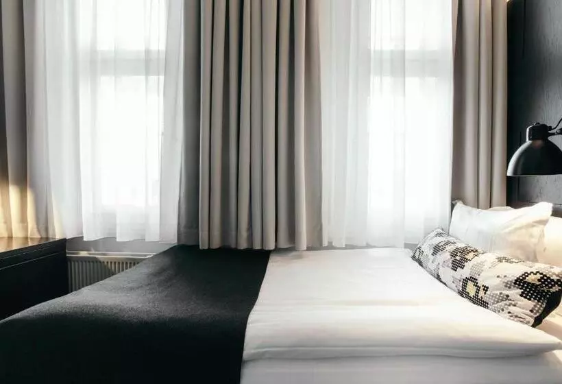 Single Basic Room