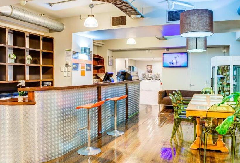 Номер Стандарт, Ascotia Off Queen