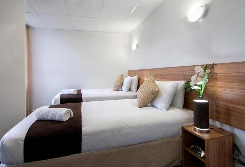 Номер Стандарт, Ascotia Off Queen