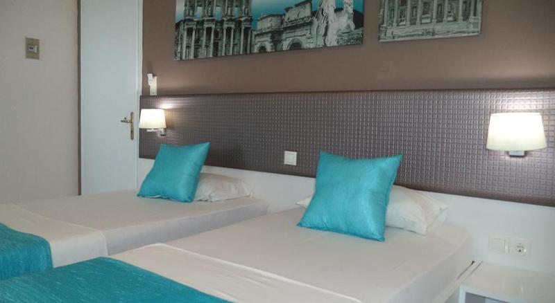 بنجلو قياسى, Blue Nest