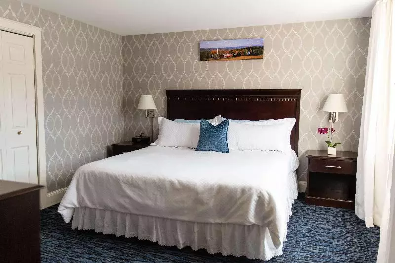 キングサイズベッドのスイートルーム, Capitol Plaza Hotel Montpelier Tapestry Collection By Hilton