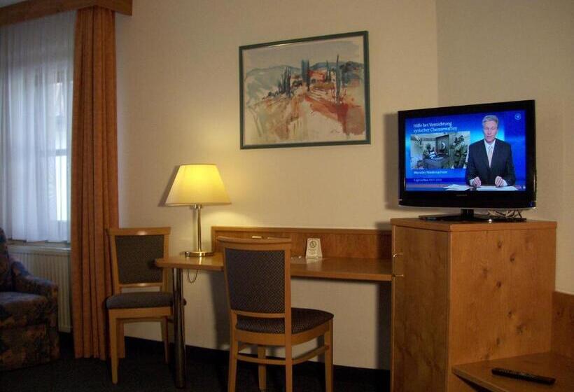 Номер Стандарт Индивидуальный, Christl