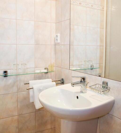 Standard Szoba, Film