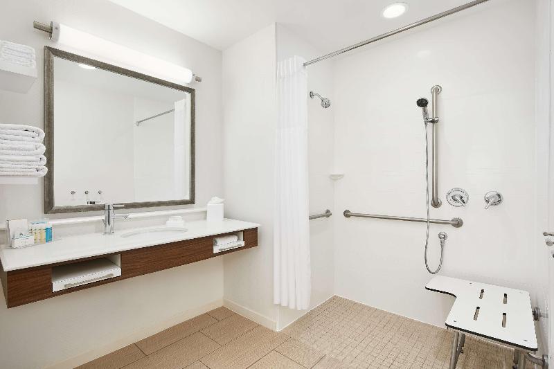 Люкс Адаптированный для Инвалидов, Holiday Inn Express & Suites Pittsburgh Sw/southpointe, An Ihg