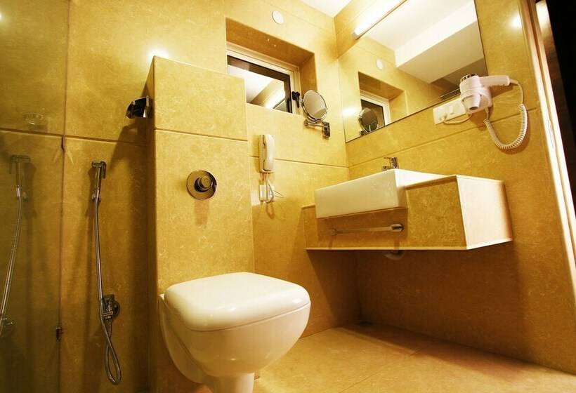 Suite, La Capitol