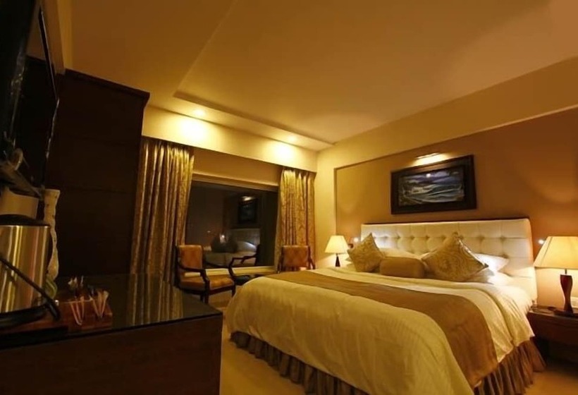 Deluxe Room, La Capitol