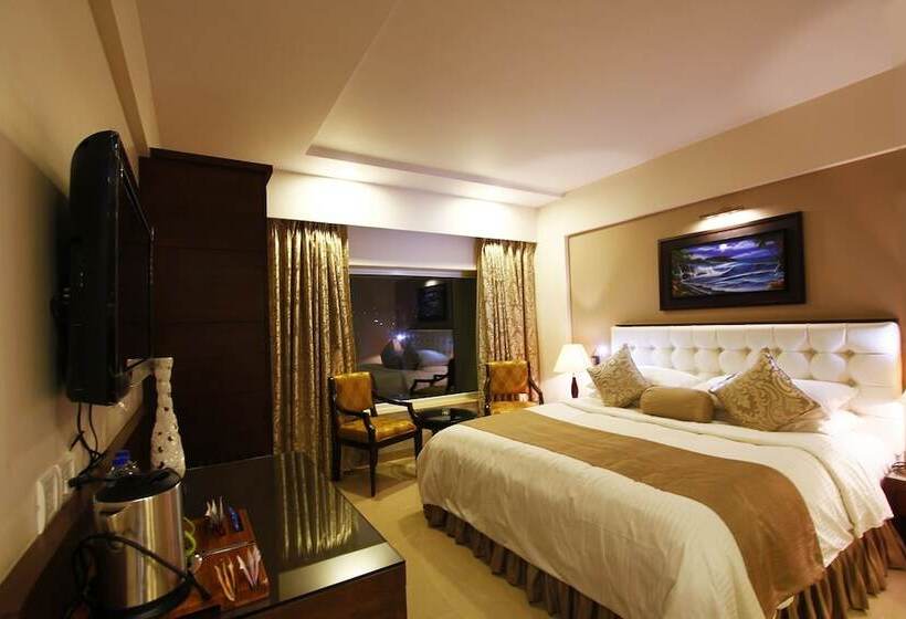 Deluxe Room, La Capitol
