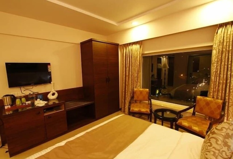 Suite, La Capitol