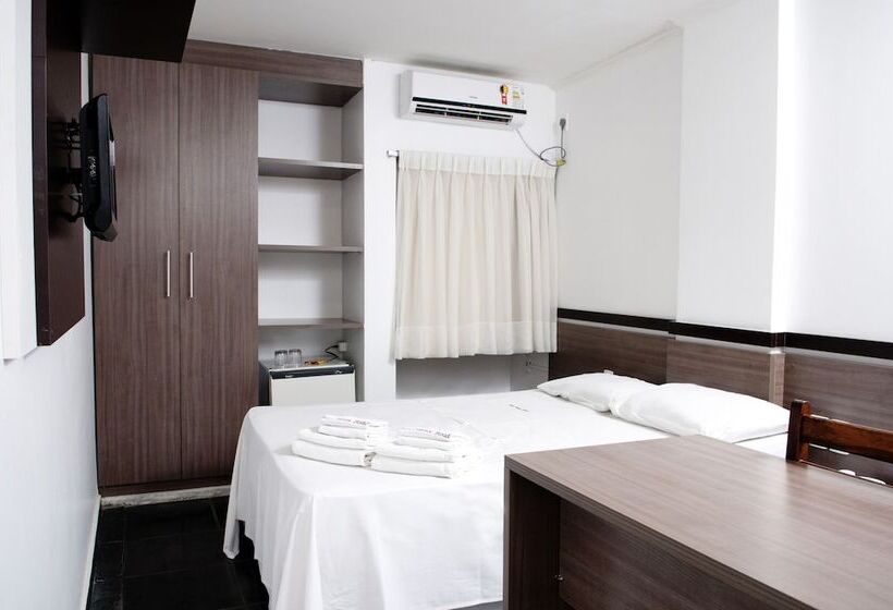 标准间, Reis Palace