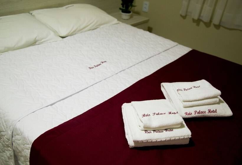 标准单人间, Reis Palace