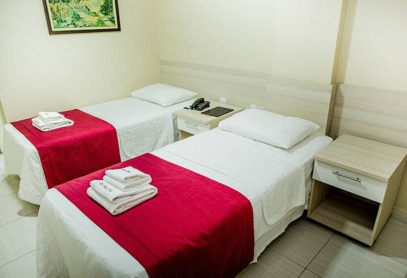 标准单人间, Reis Palace