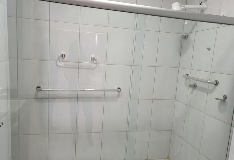 标准间, Reis Palace