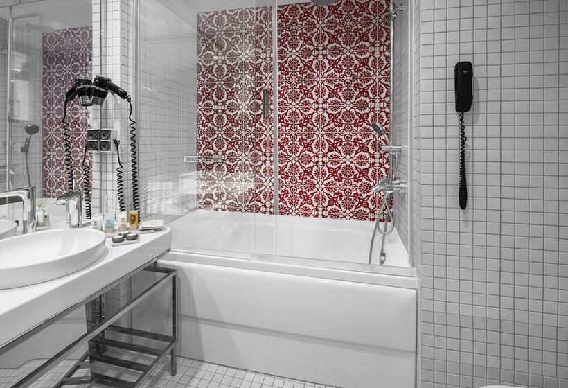 اتاق پنت هاوس, Sura Hagia Sophia