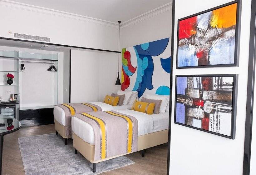 اتاق استاندارد, Sura Hagia Sophia