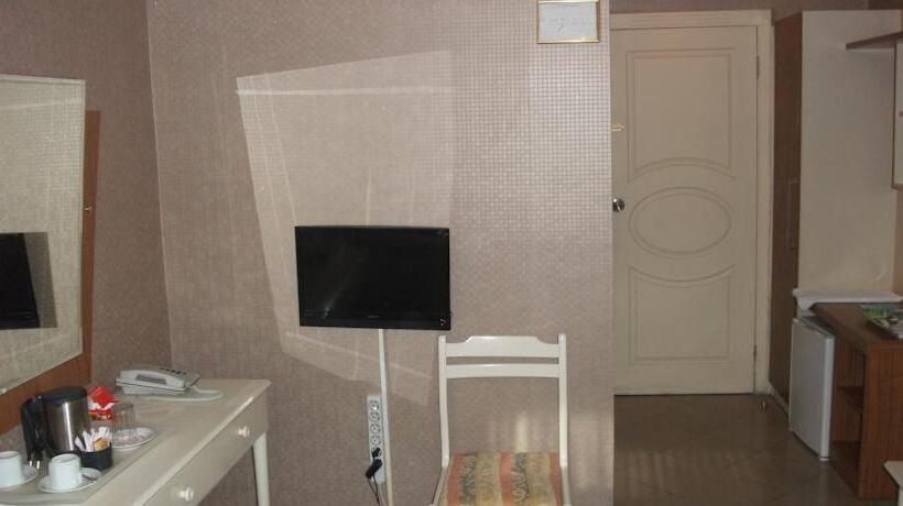 اتاق استاندارد سه نفره, Tac