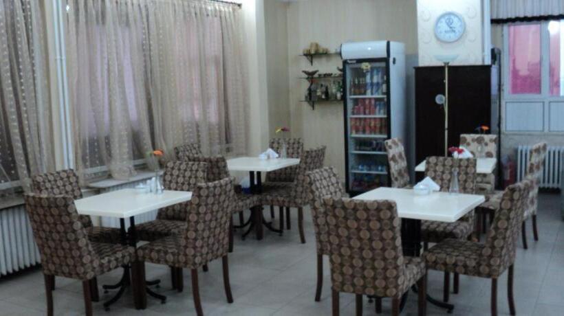 اتاق استاندارد سه نفره, Tac