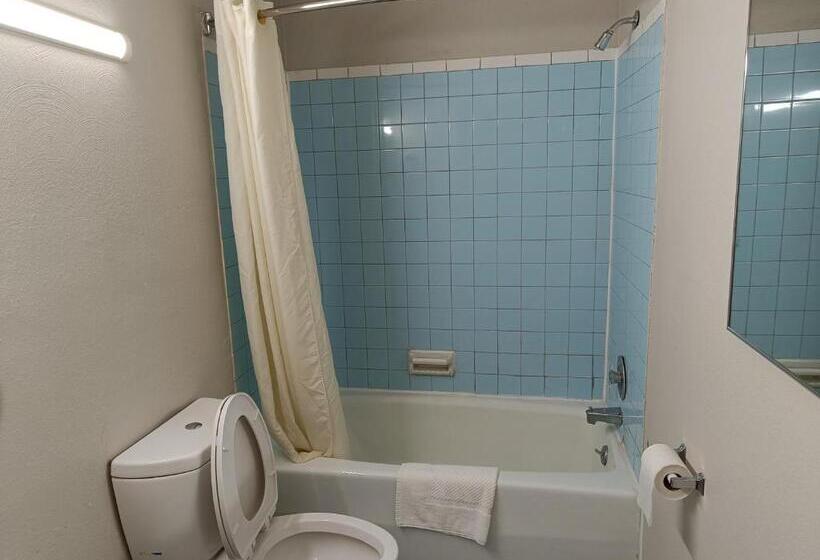 غرفة قياسية, The Boston Inn