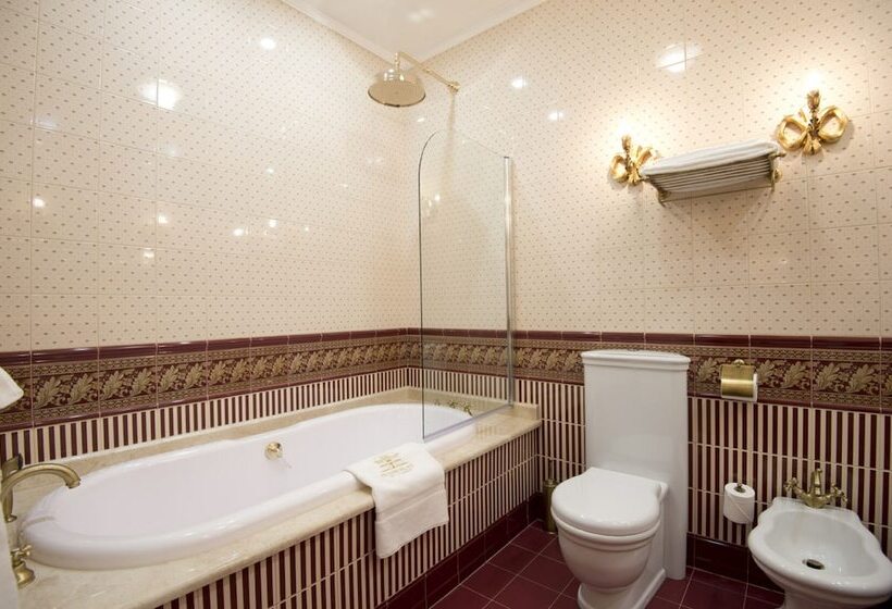 شقة رويال بغرفة نوم واحدة, Trezzini Palace Boutique