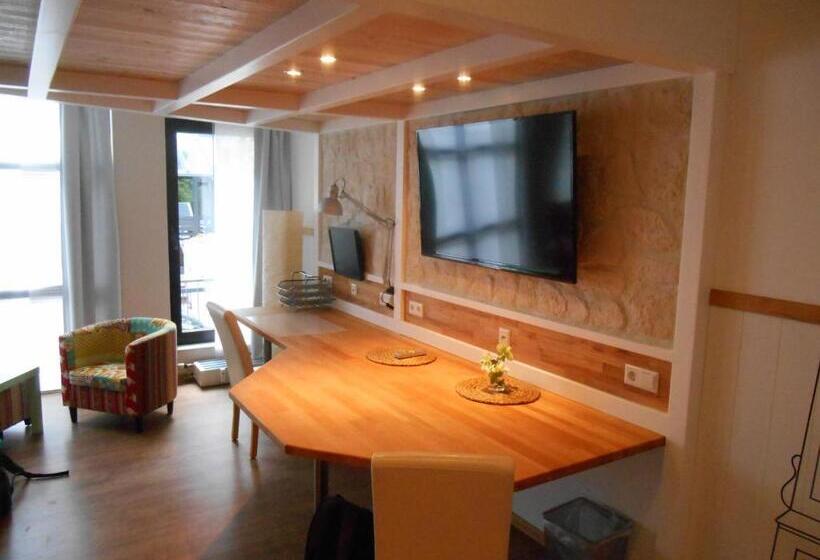 Студия Deluxe, Warum Ins