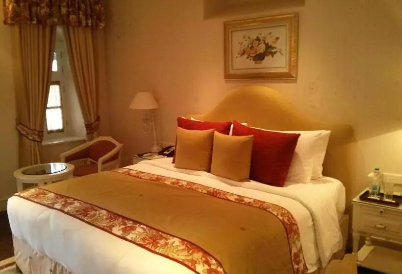 山の見えるスーペリアルーム, Welcomhotel By Itc Hotels, The Savoy, Mussoorie