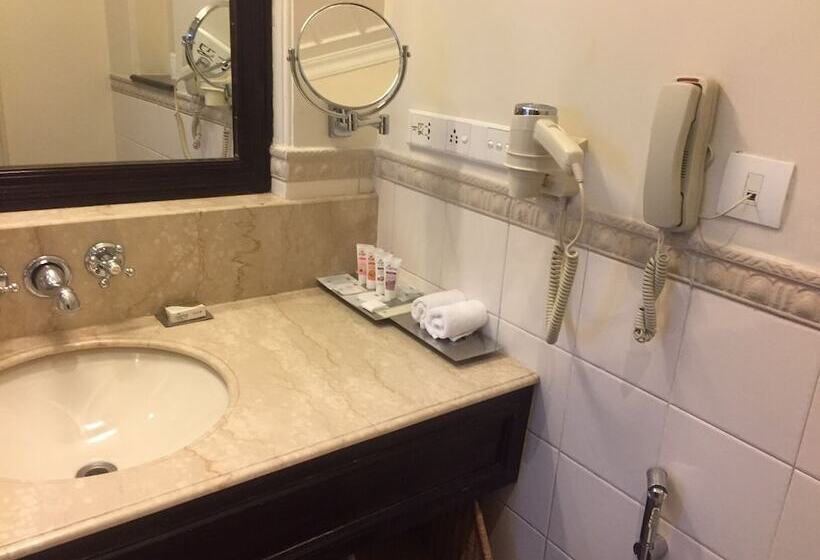 חדר סופריור עם נוף להרים, Welcomhotel By Itc Hotels, The Savoy, Mussoorie