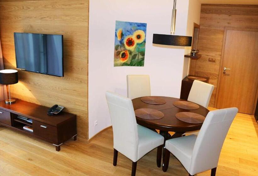 Апартаменты 1 Спальня с Террасой, Privileged Lesná   With Garden Terrace, Tatranská Lomnica 2 Km