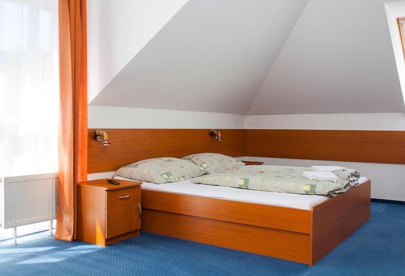 Номер Стандарт с Балконом, Penzión Centrum