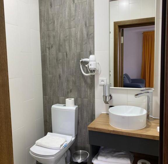 اتاق استاندارد با تراس, готель ресторан два леви