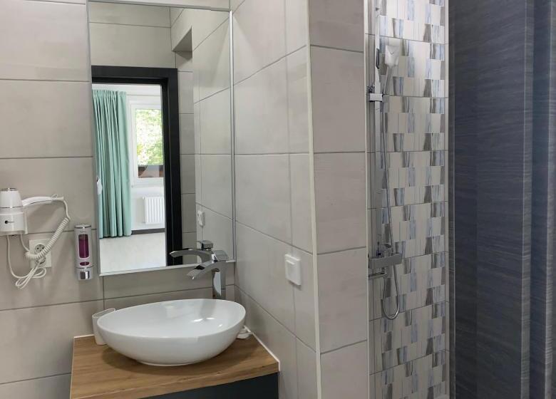 اتاق خانوادگی, готель ресторан два леви