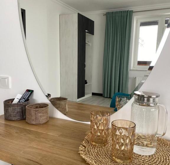 اتاق خانوادگی, готель ресторан два леви