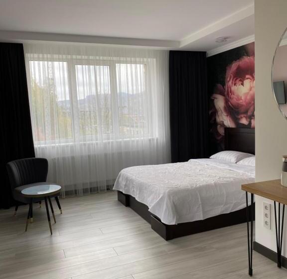 Suite with Terrace, готель ресторан два леви