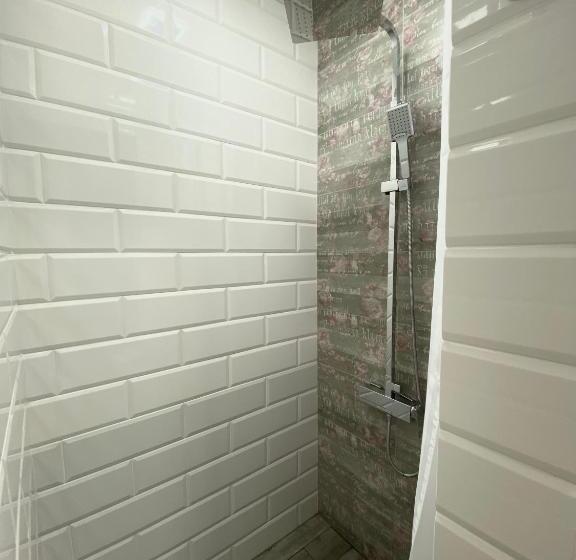 اتاق استاندارد با بالکن, готель ресторан два леви