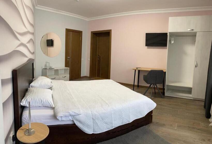 اتاق استاندارد با بالکن, готель ресторан два леви