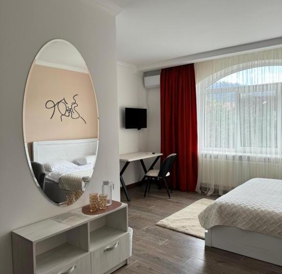 آپارتمان 2 خوابه, готель ресторан два леви