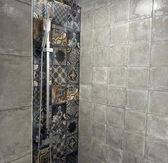 اتاق استاندارد با تخت بزرگ, готель ресторан два леви