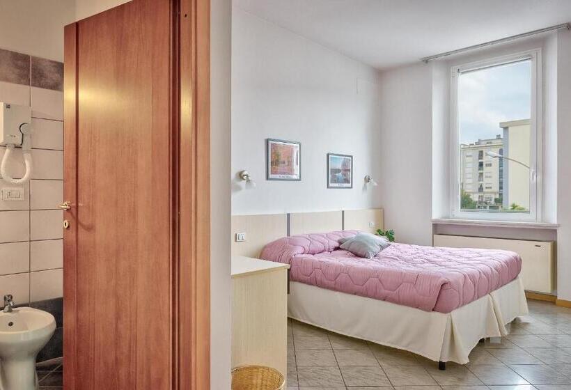 חדר סטנדרט לשלושה, Affittacamere Il Puntone