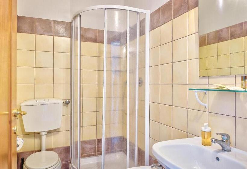 חדר סטנדרט לשלושה, Affittacamere Il Puntone