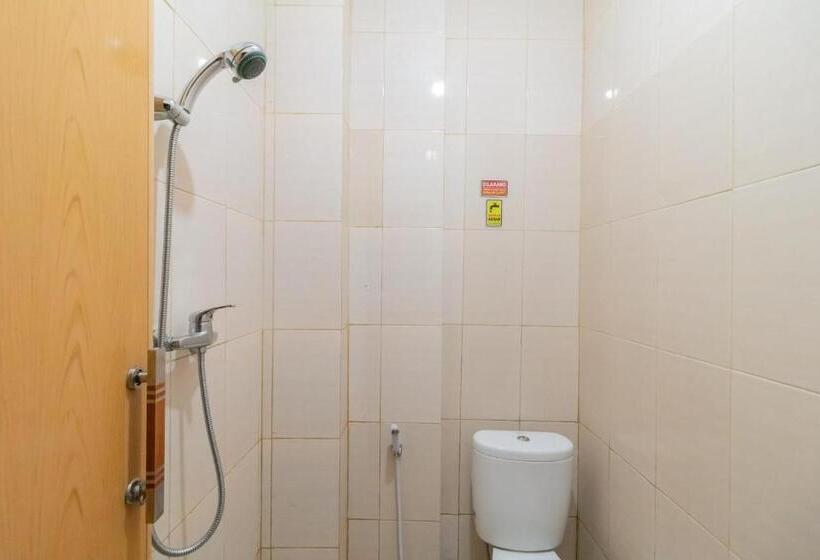 이코노미 룸, Reddoorz Near Palembang Trade Center 4