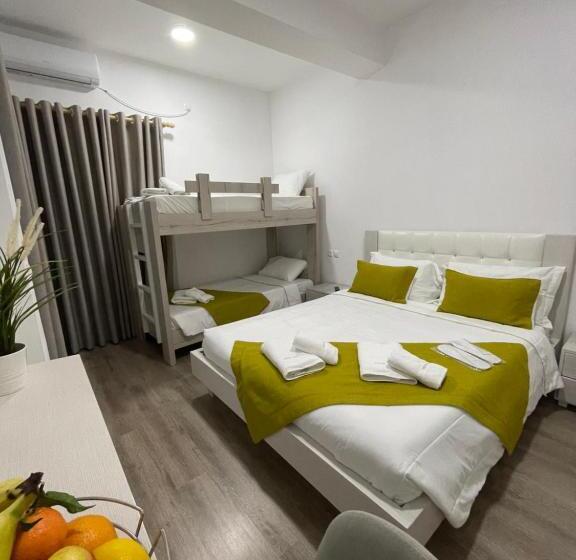 Chambre Standard Quadruple Vue Mer, Relax Mea