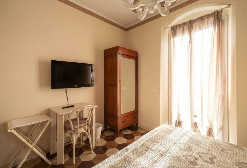 ベーシックルーム, La Corte Dei Tre