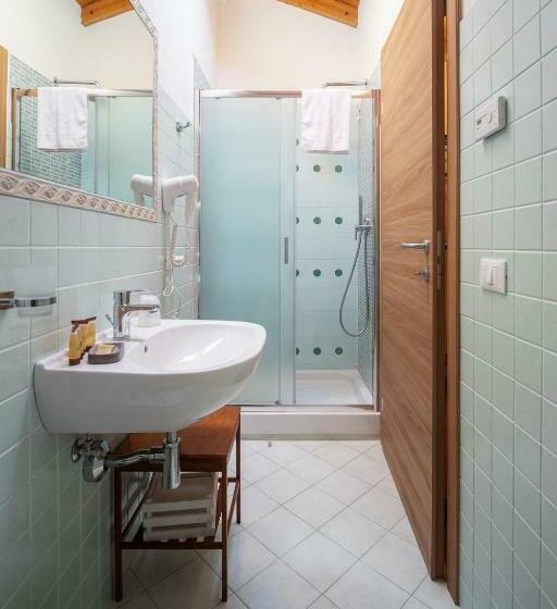 スタンダード4人部屋, La Corte Dei Tre