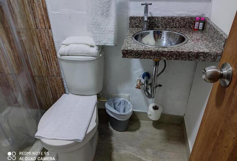 اتاق اکونومی, Carriqui Underground