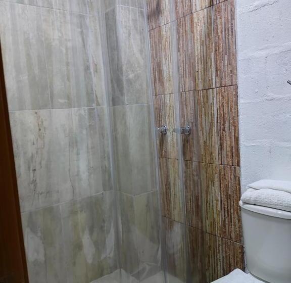 اتاق اکونومی, Carriqui Underground