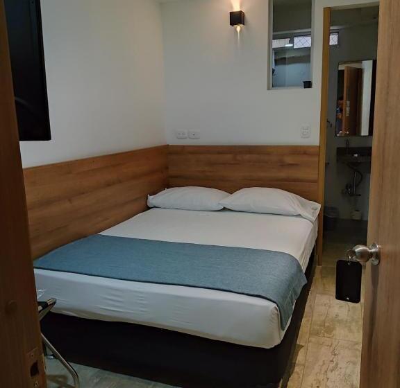 اتاق اکونومی, Carriqui Underground