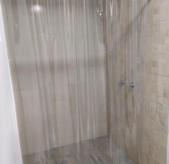 اتاق استاندارد, Carriqui Underground