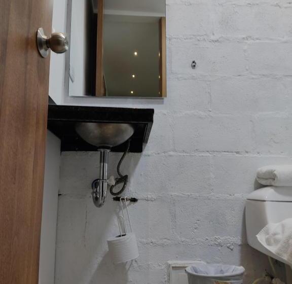 اتاق استاندارد, Carriqui Underground